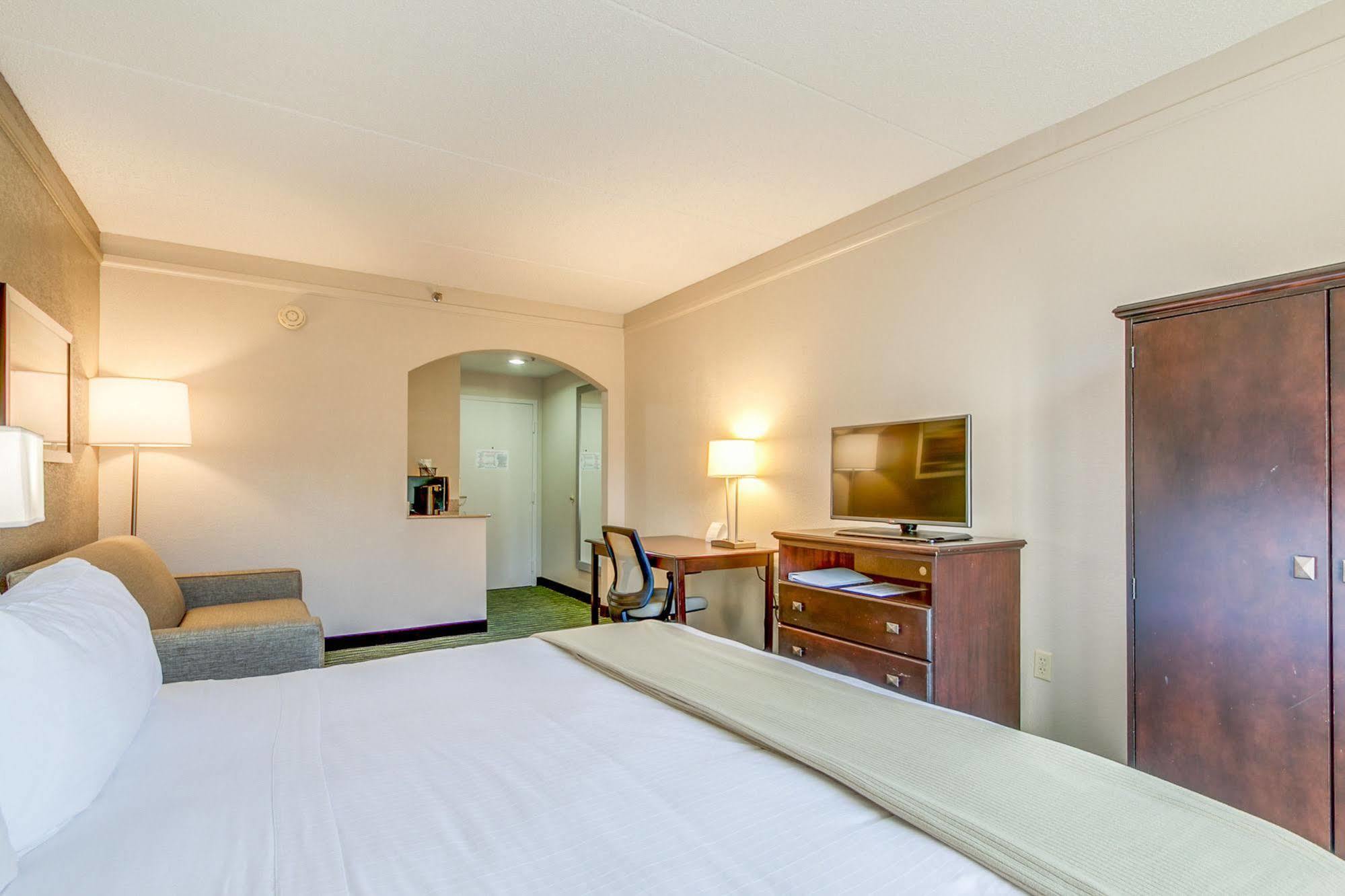 Holiday Inn Express Hotel & Suites Midlothian Turnpike By Ihg North Chesterfield Экстерьер фото
